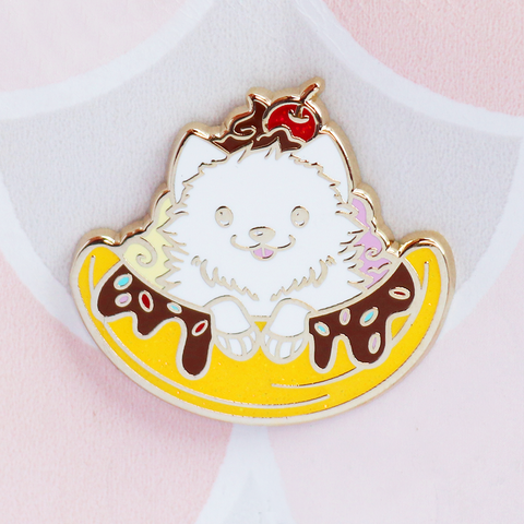 Banana Spitz Enamel Pin